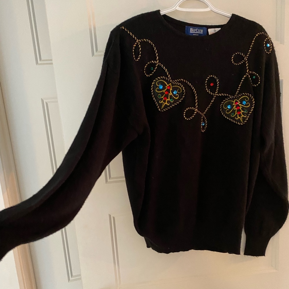 BayClub sweater embroisery Christmas trees size Large